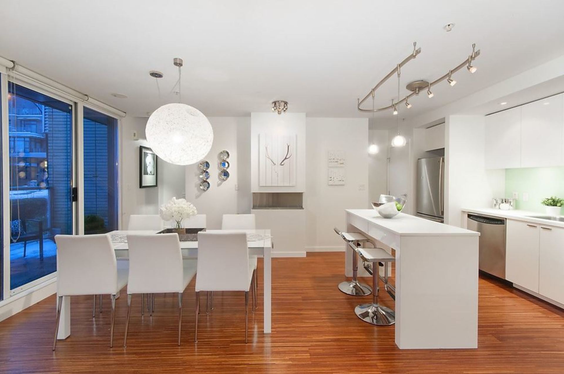 47850 at 390 11th Ave Uno, Vancouver East