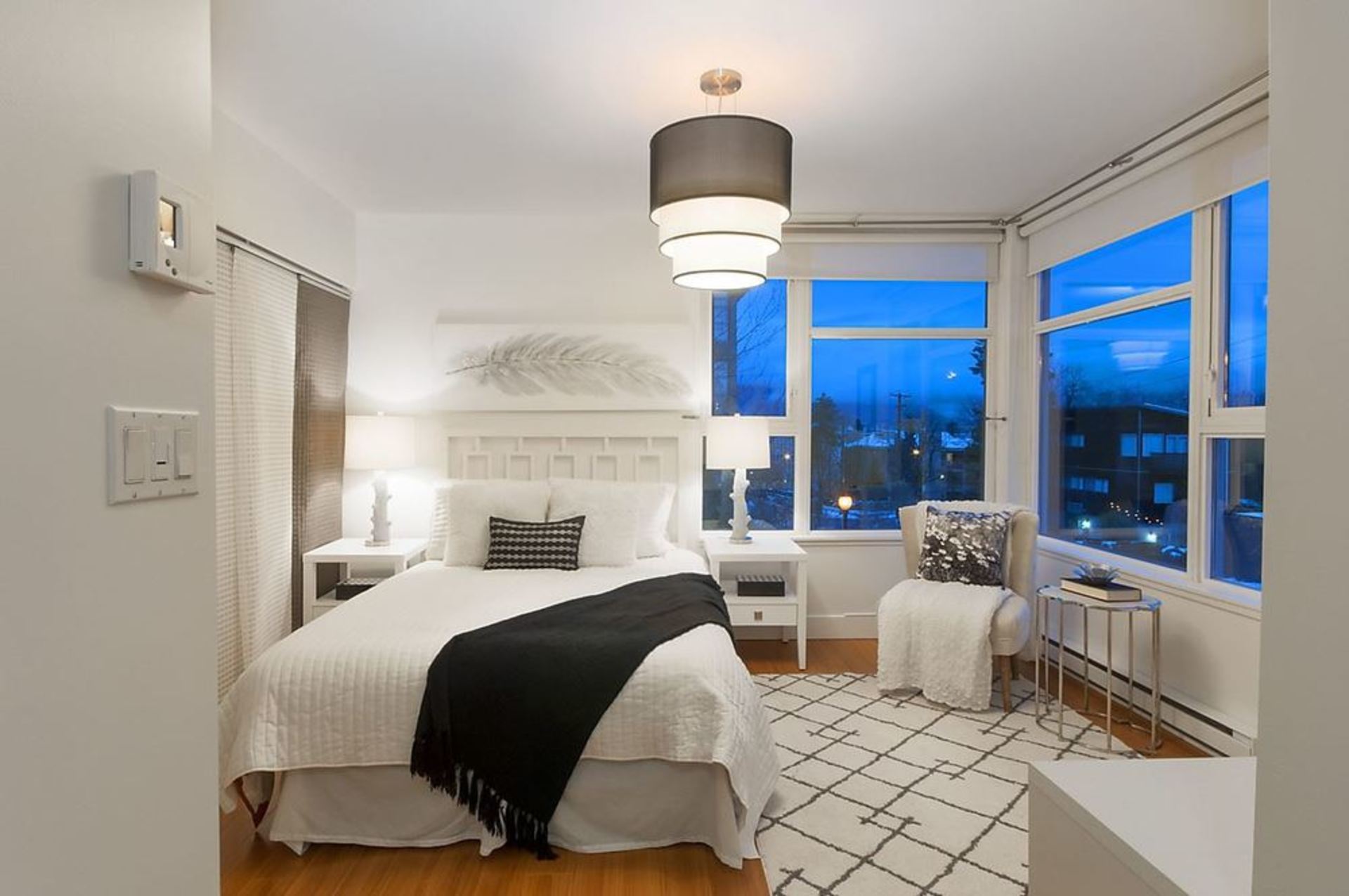 47866 at 390 11th Ave Uno, Vancouver East