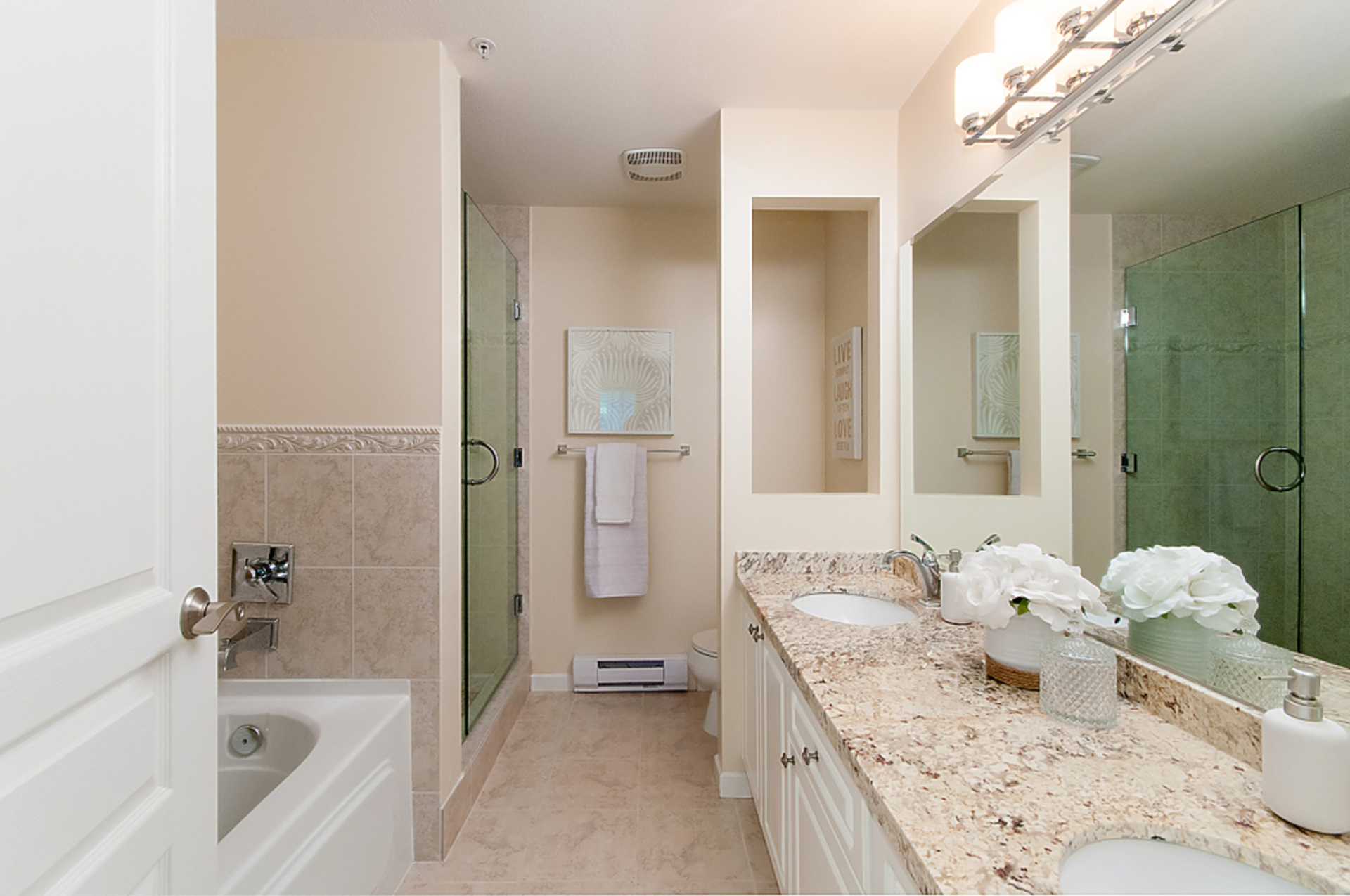 54368 at 6 - 258 W 14th Street, Maple Lane, Central Lonsdale, North Vancouver