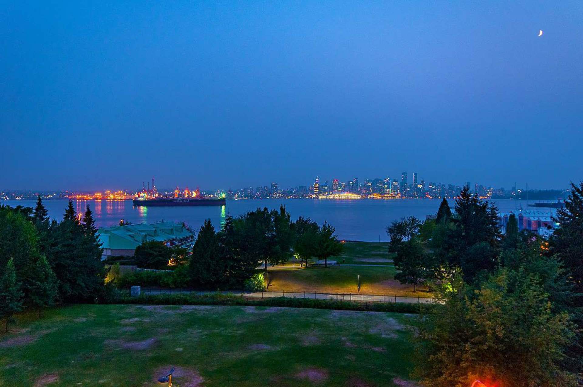 255-w-1st-street-lower-lonsdale-north-vancouver-17 at 524 - 255 W 1st Street, Lower Lonsdale, North Vancouver