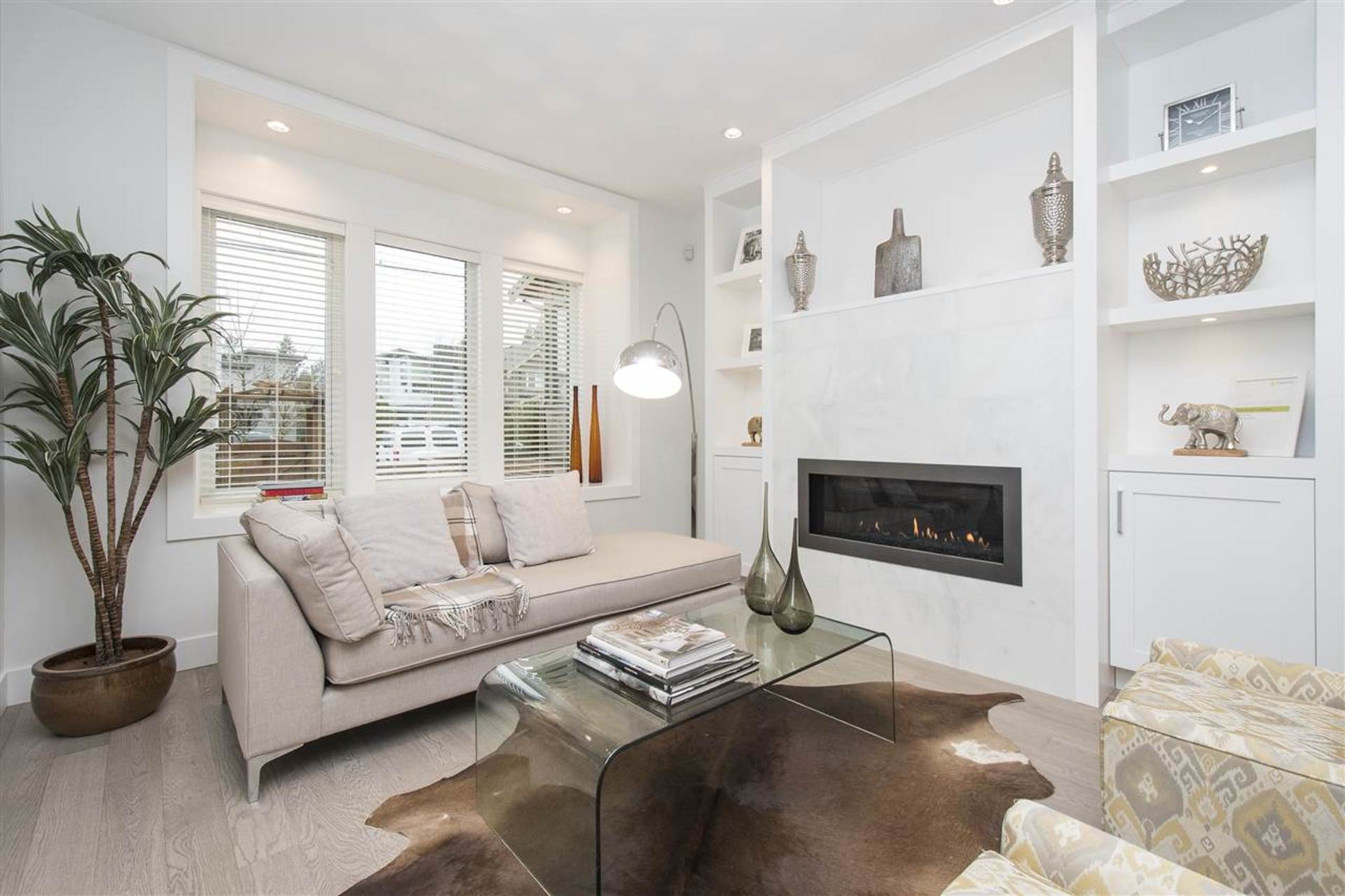 living-room at 2008 Larson Road, Hamilton, North Vancouver