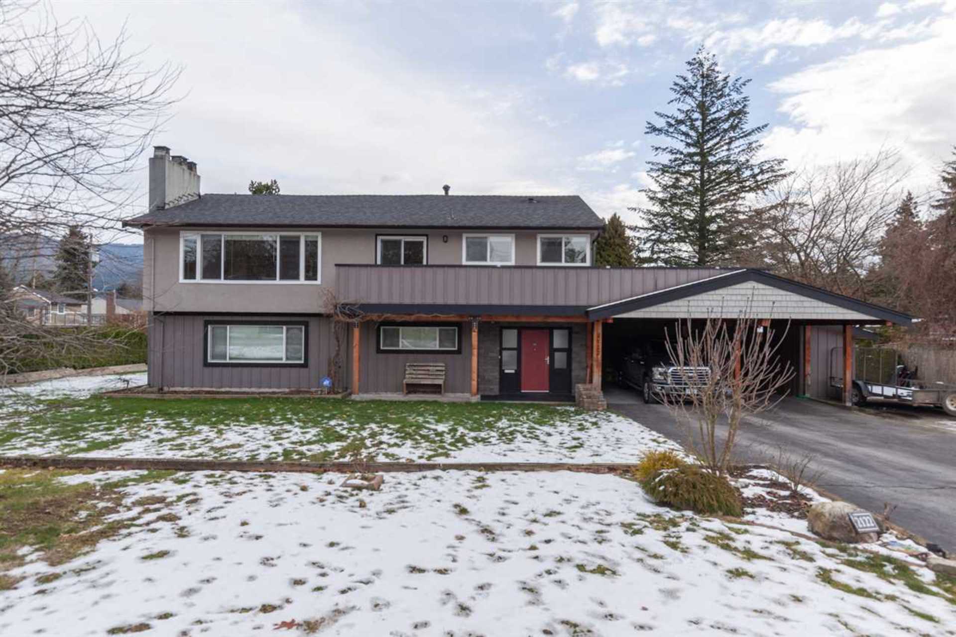 driveway at 2122 Floralynn Crescent, Westlynn, North Vancouver