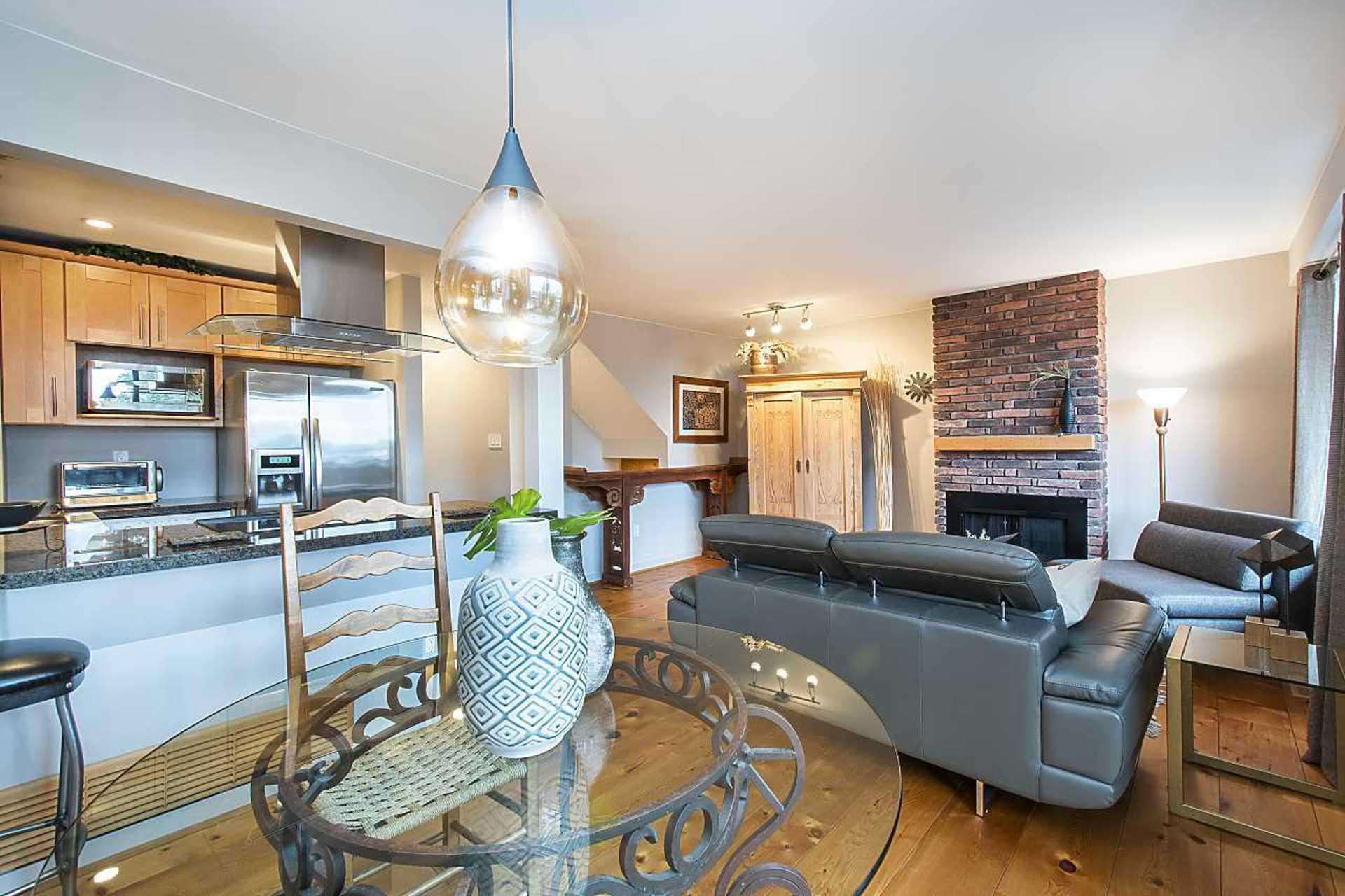 3239 Lonsdale Avenue, Upper Lonsdale, North Vancouver  by Julie Miller - Personal Real Estate Corporation 3239 Lonsdale Avenue, Upper Lonsdale, North Vancouver