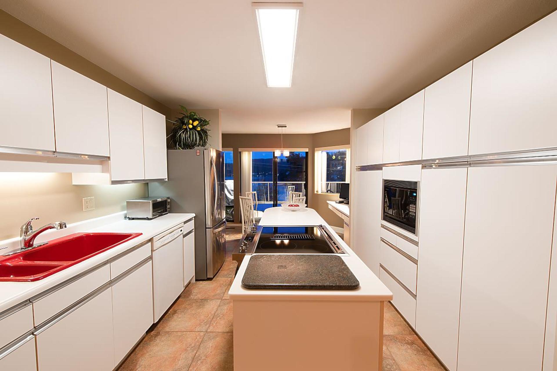 kitchen at 2609 Panorama Drive, Deep Cove, North Vancouver