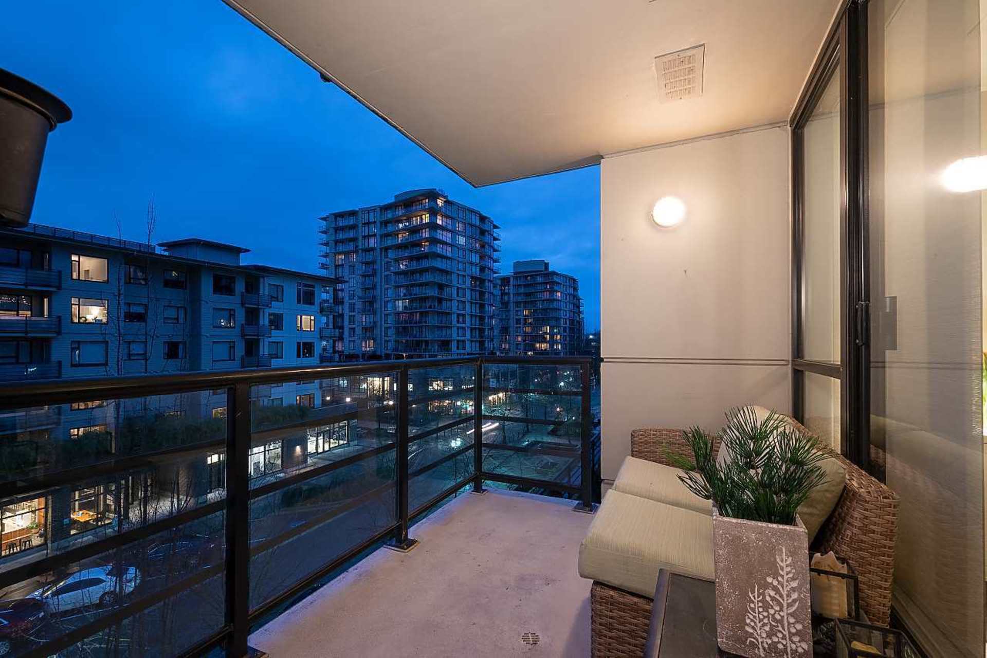 124-w-1st-street-lower-lonsdale-north-vancouver-14 at 404 - 124 W 1st Street, Lower Lonsdale, North Vancouver