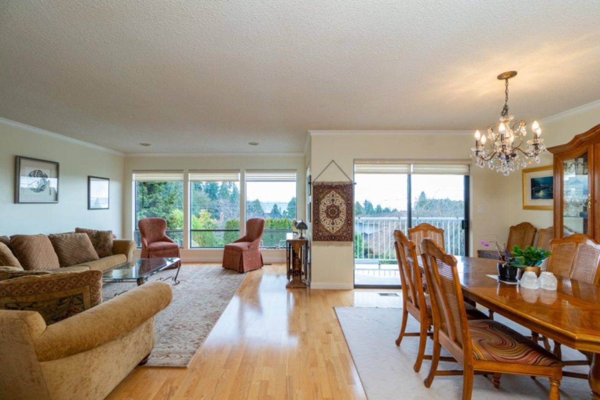 1385-lawson-avenue-ambleside-west-vancouver-02 at 1385 Lawson Avenue, Ambleside, West Vancouver