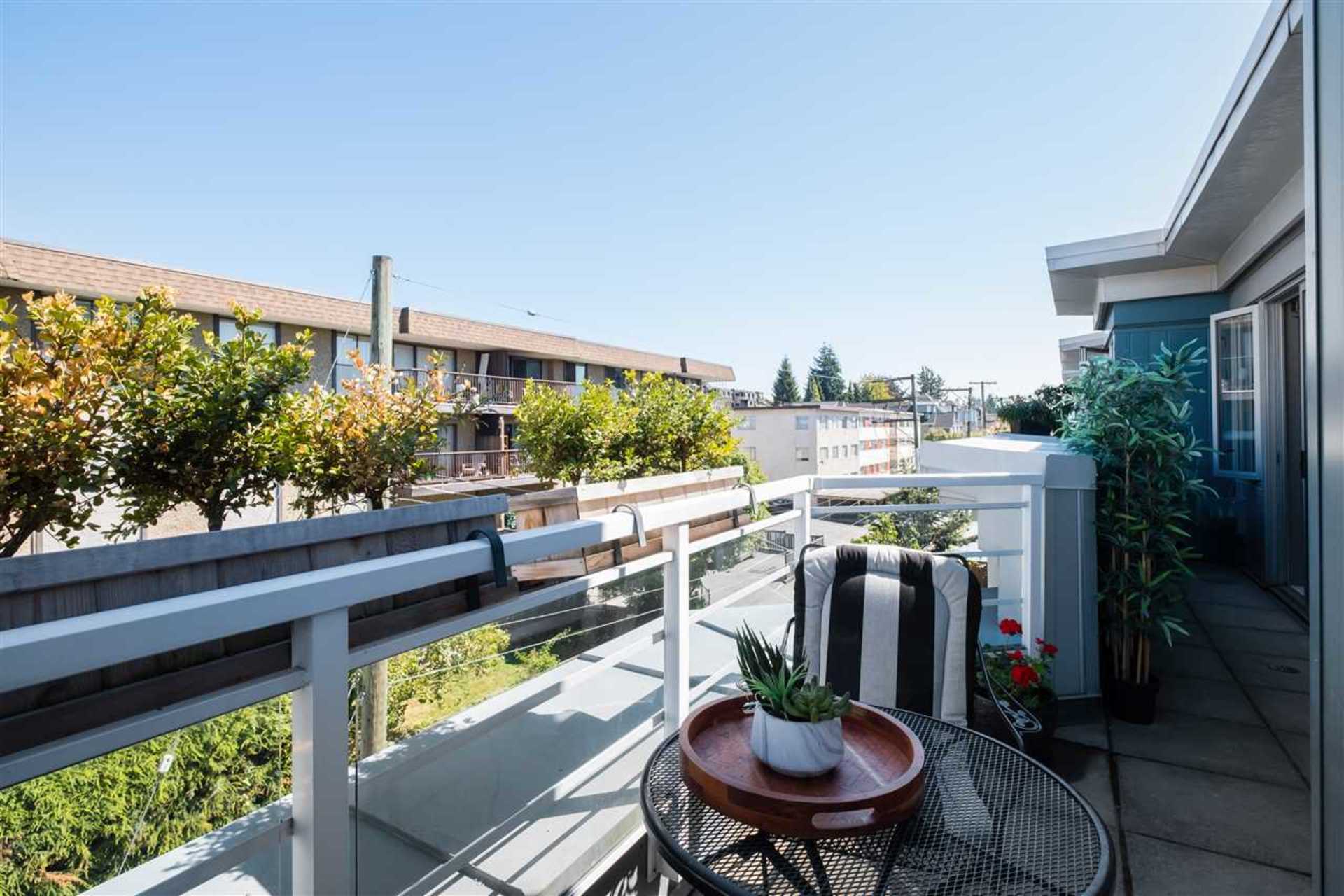 122-e-3rd-street-lower-lonsdale-north-vancouver-20 at 502 - 122 E 3rd Street, Lower Lonsdale, North Vancouver