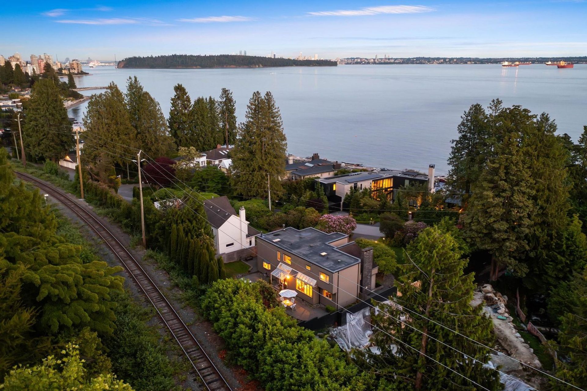 2843-bellevue-avenue-altamont-west-vancouver-40 at 2843 Bellevue Avenue, Altamont, West Vancouver