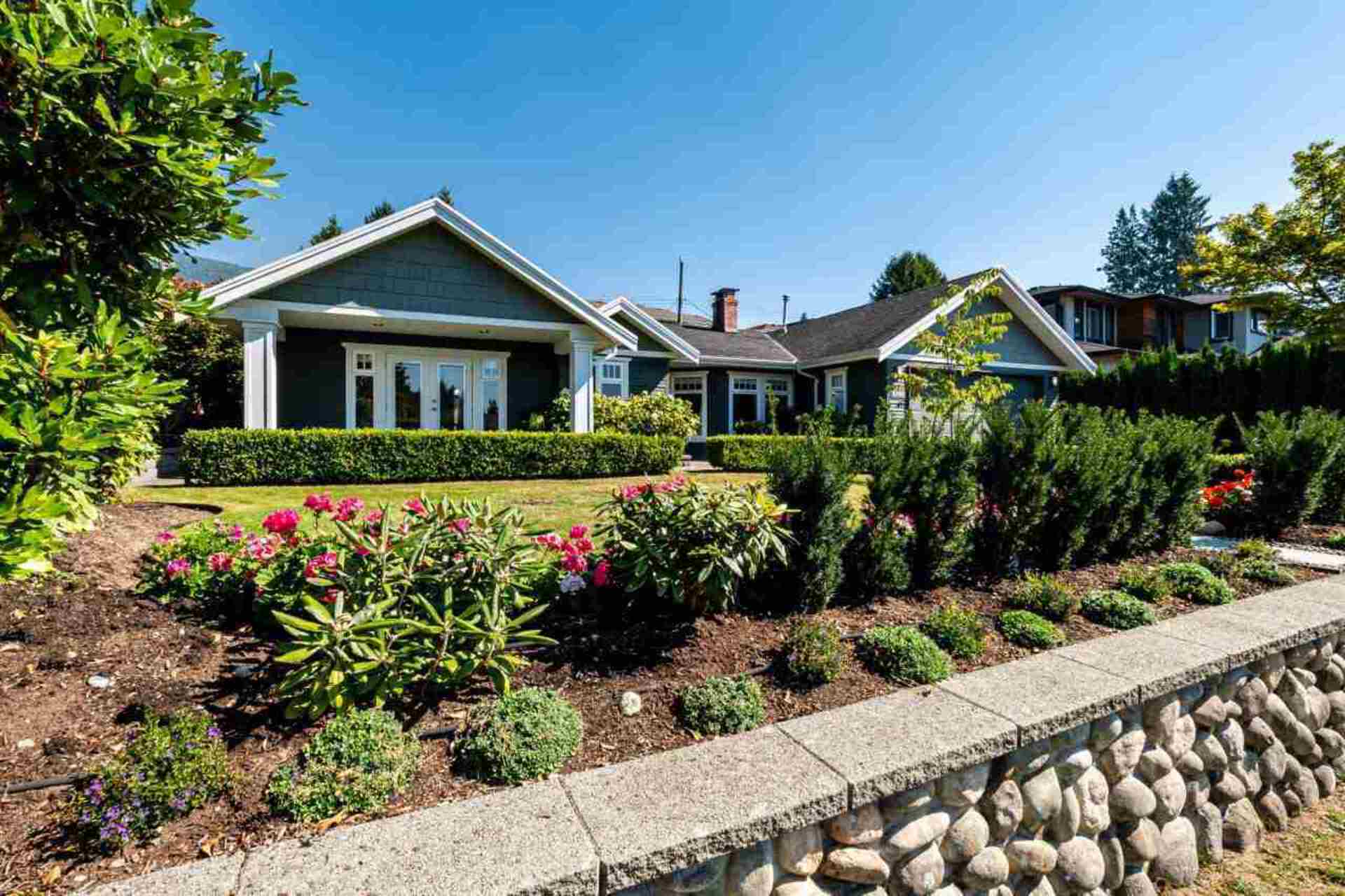4190-highland-boulevard-forest-hills-nv-north-vancouver-02 at 4190 Highland Boulevard, Forest Hills NV, North Vancouver