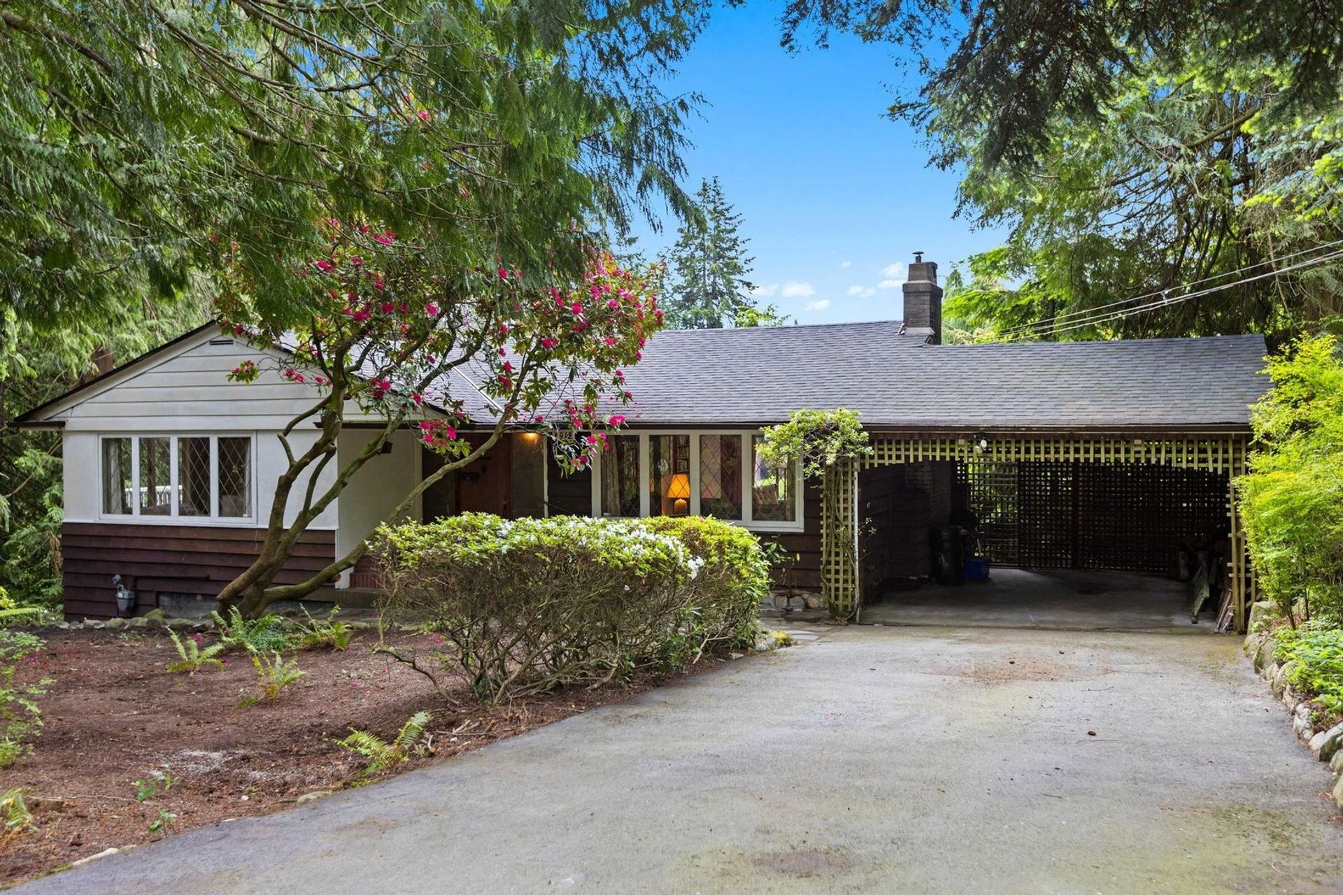 2912 Rosebery Avenue, Altamont, West Vancouver  by Julie Miller - Personal Real Estate Corporation 2912 Rosebery Avenue, Altamont, West Vancouver