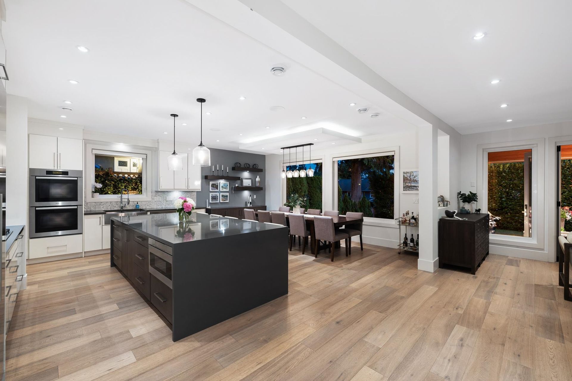 007 at 741 Winona Avenue, Canyon Heights NV, North Vancouver