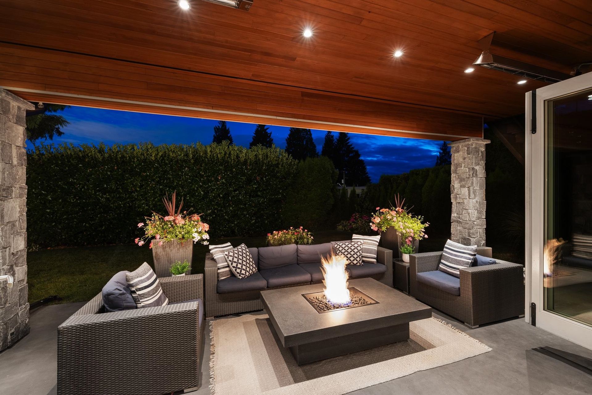 015 at 741 Winona Avenue, Canyon Heights NV, North Vancouver