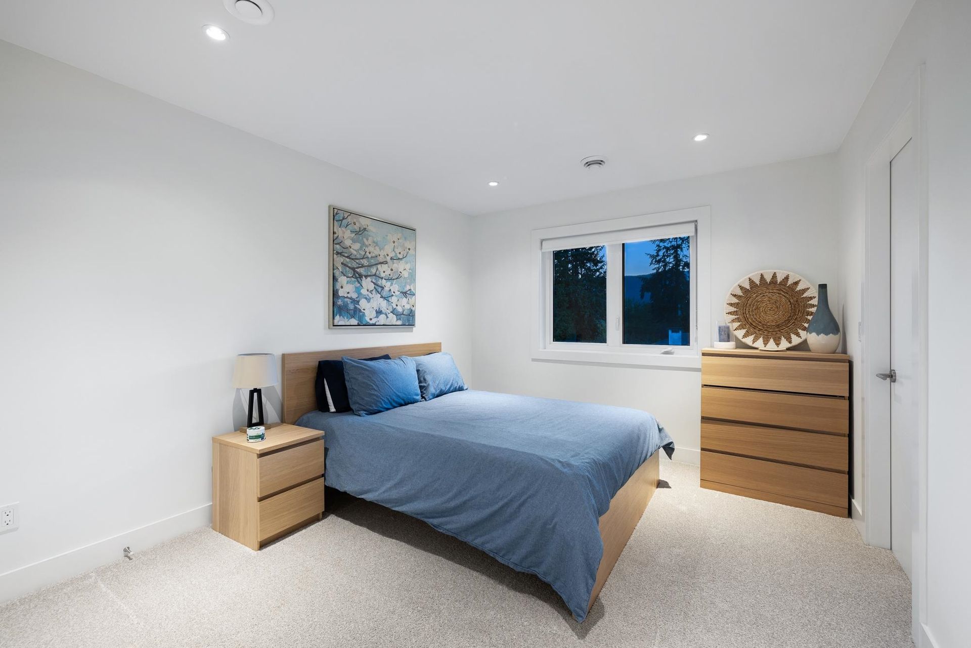 026 at 741 Winona Avenue, Canyon Heights NV, North Vancouver