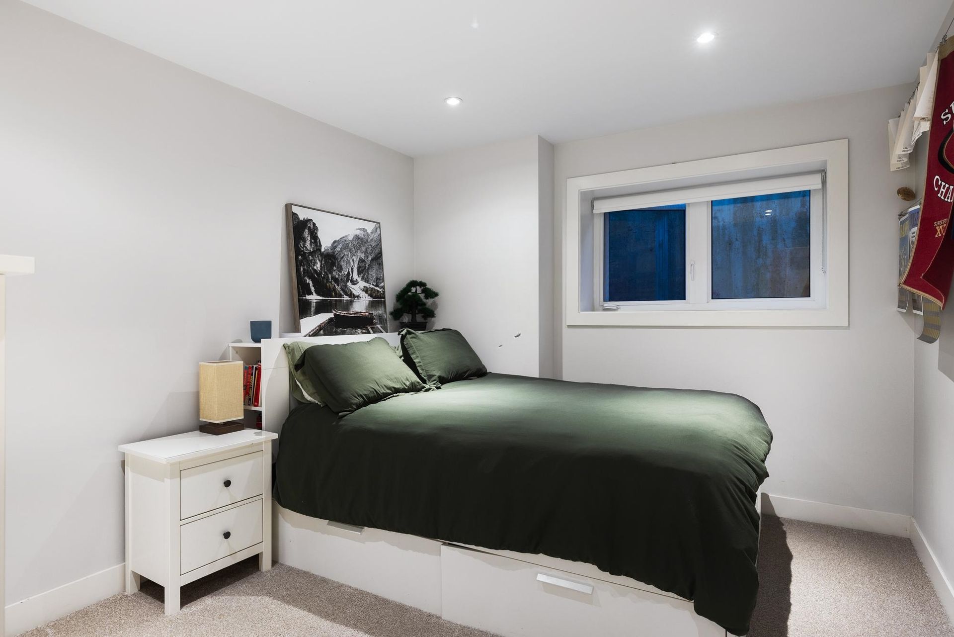 033 at 741 Winona Avenue, Canyon Heights NV, North Vancouver