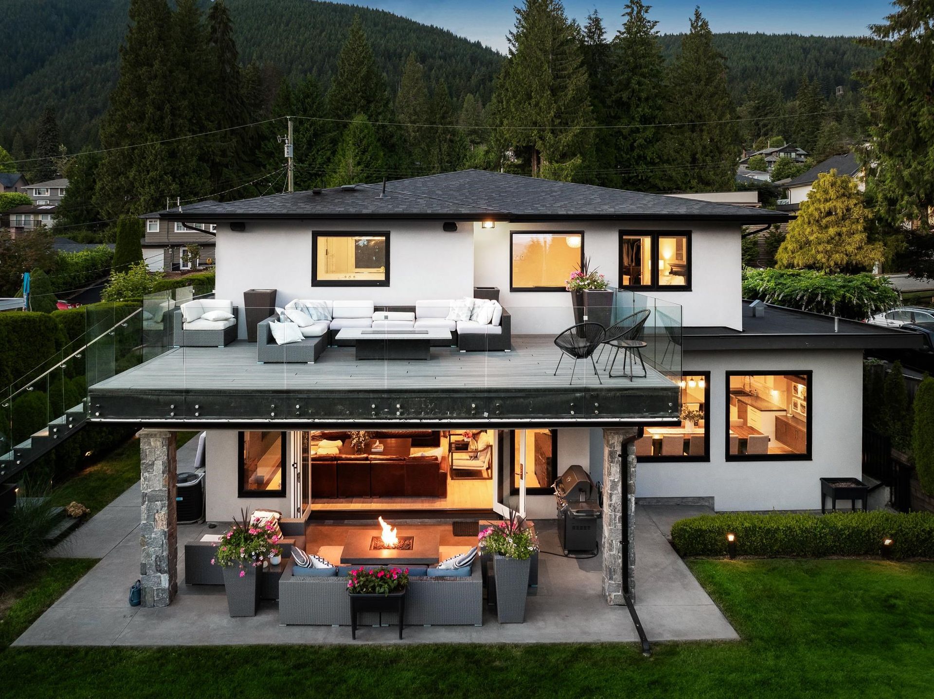 035 at 741 Winona Avenue, Canyon Heights NV, North Vancouver
