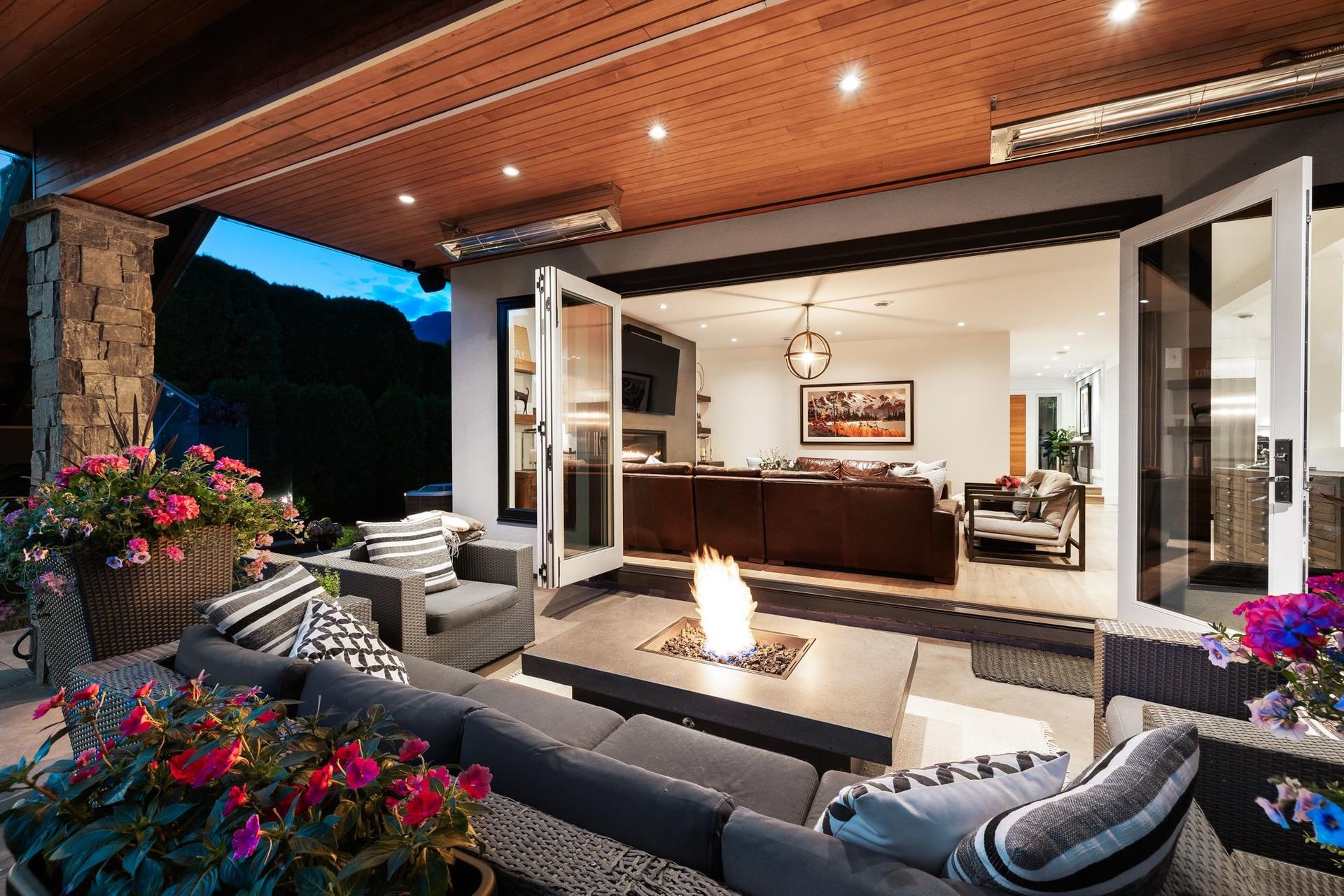 038 at 741 Winona Avenue, Canyon Heights NV, North Vancouver