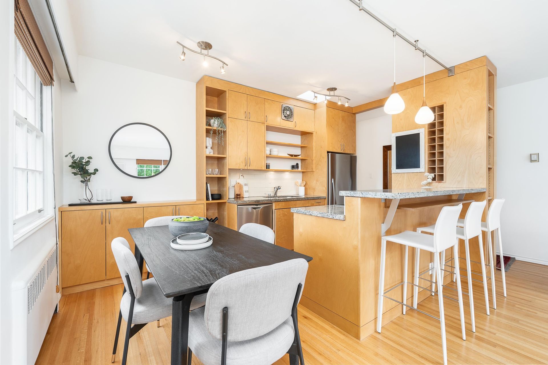 2890-point-grey-road-kitsilano-vancouver-west-07 at 320 - 2890 Point Grey Road, Kitsilano, Vancouver West