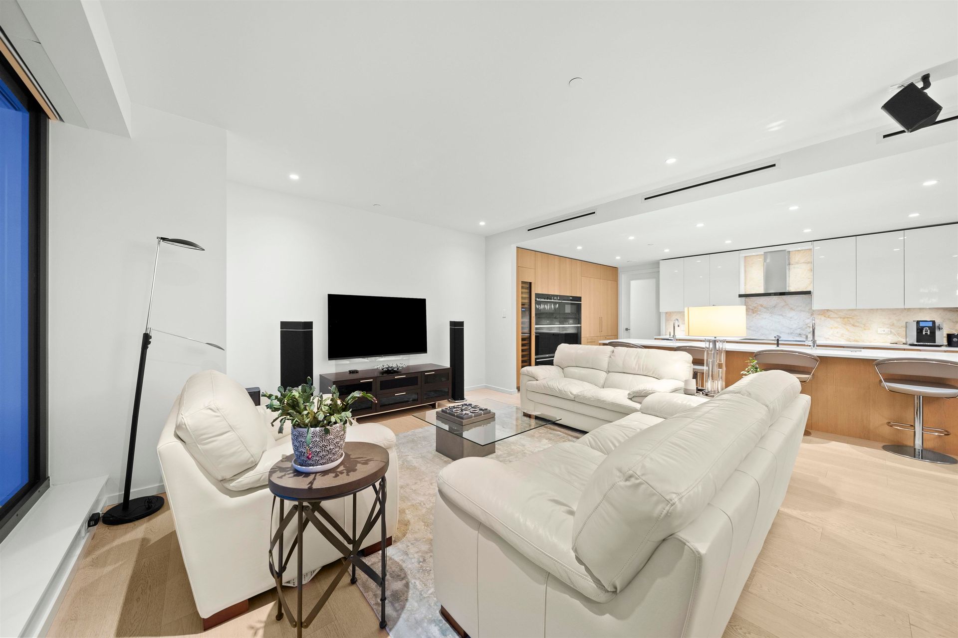 1355-004 at 405 - 1355 Bellevue Avenue, Ambleside, West Vancouver