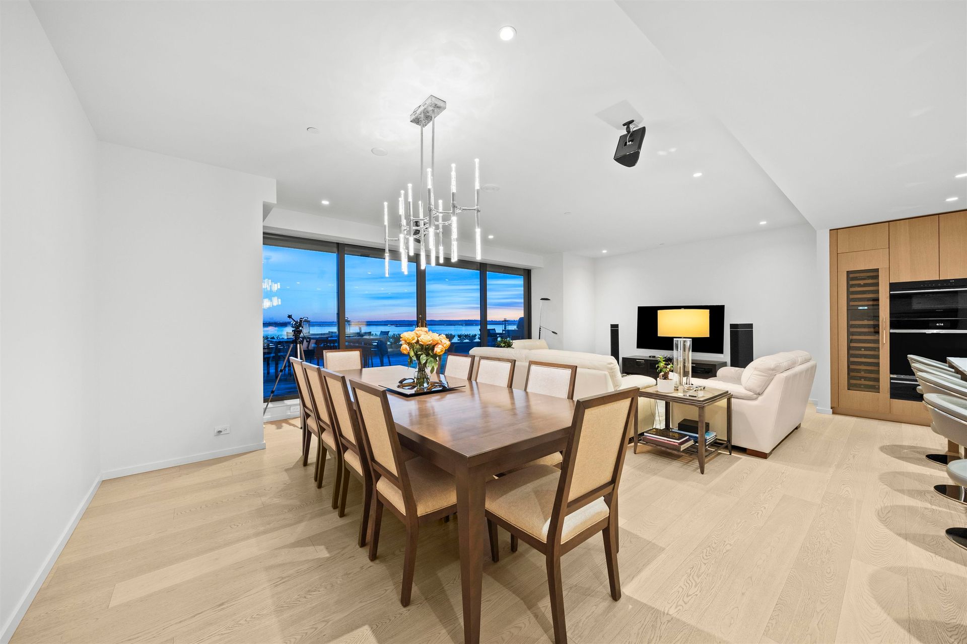 1355-007 at 405 - 1355 Bellevue Avenue, Ambleside, West Vancouver