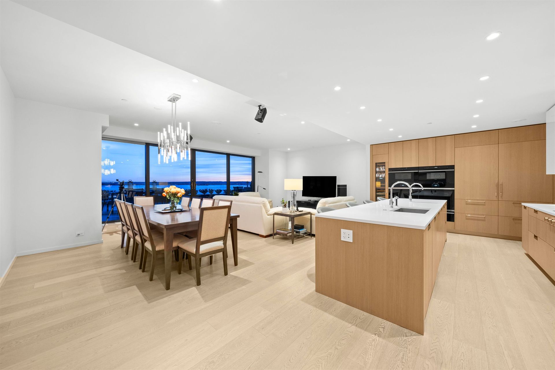 1355-008 at 405 - 1355 Bellevue Avenue, Ambleside, West Vancouver