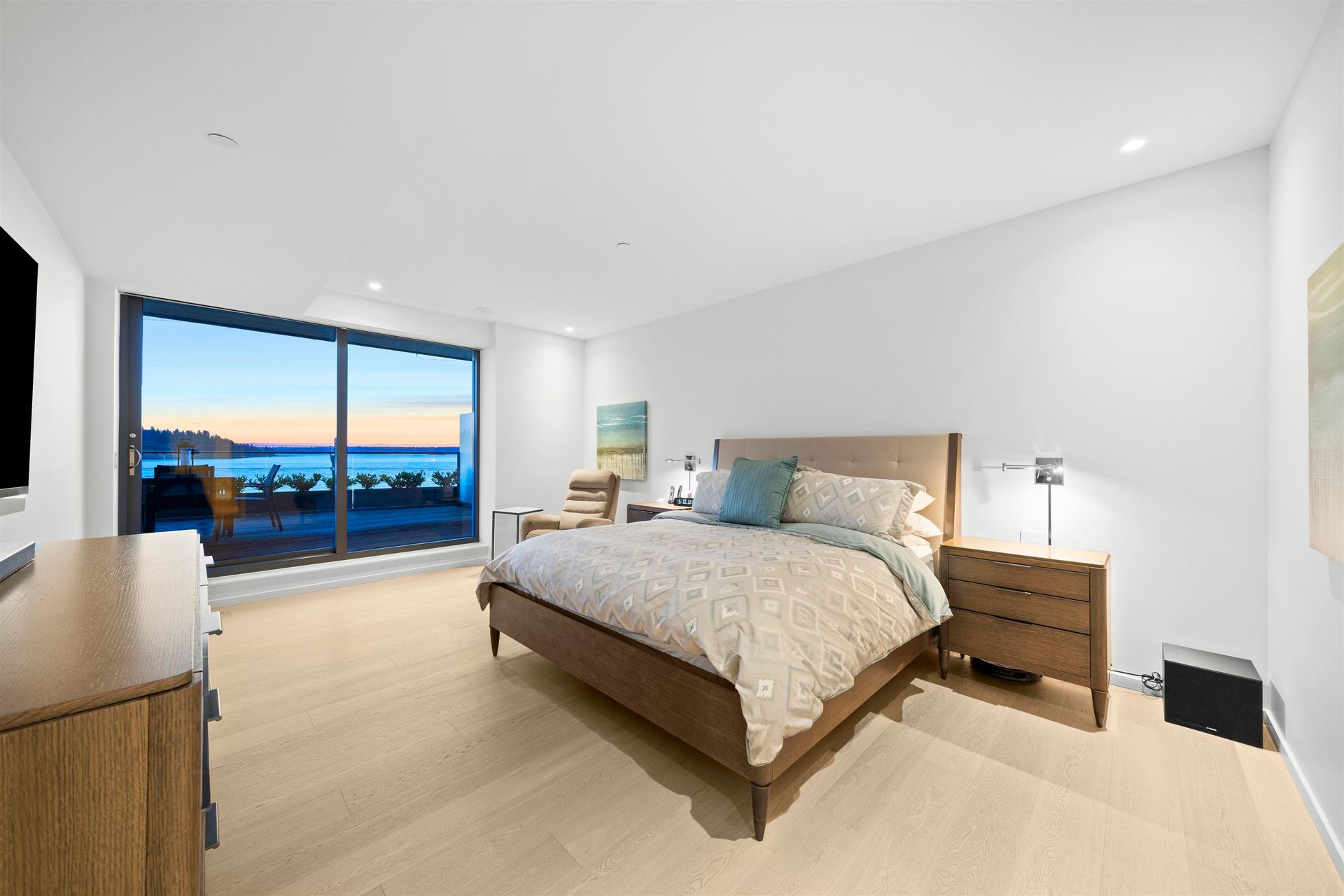 1355-013 at 405 - 1355 Bellevue Avenue, Ambleside, West Vancouver