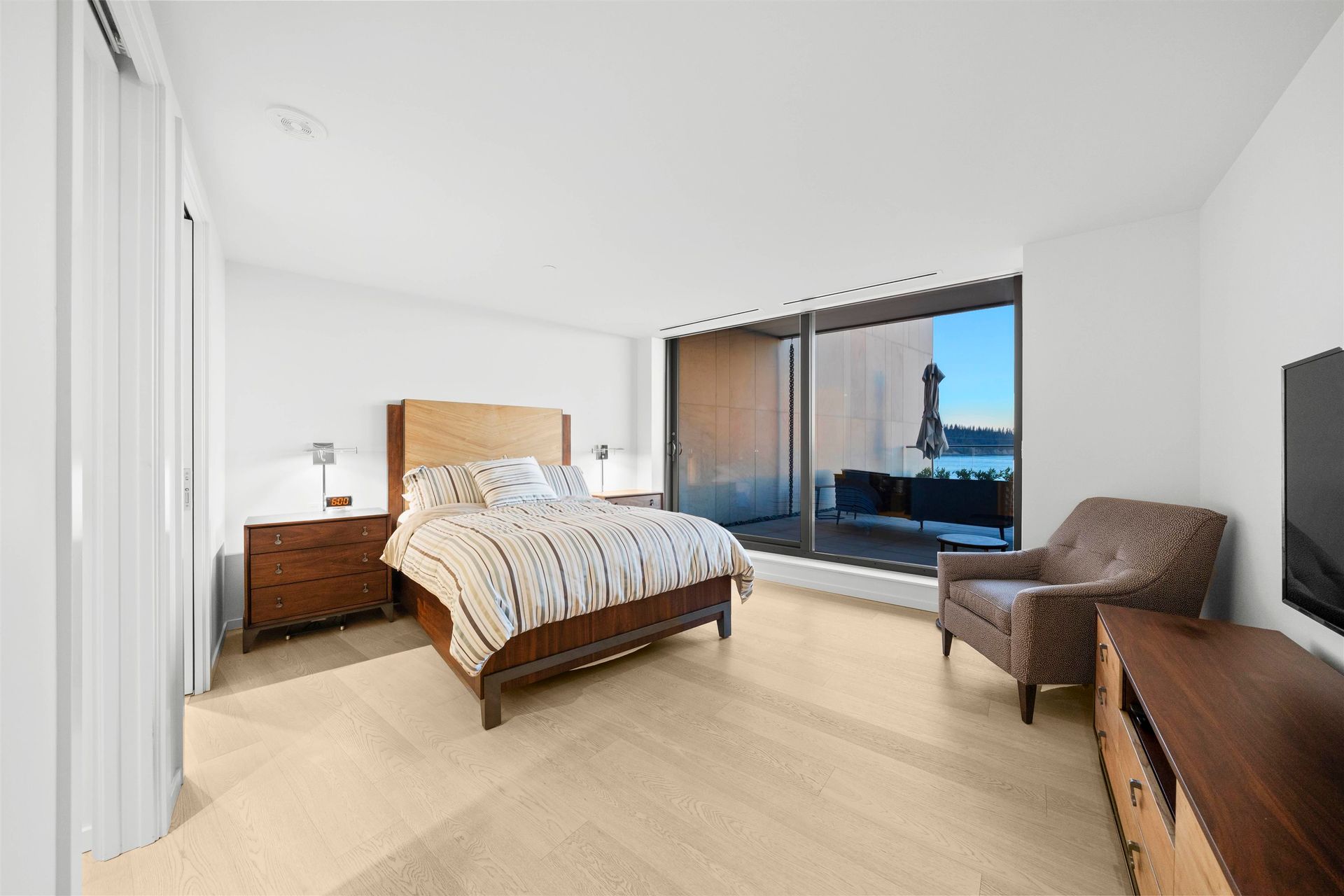 1355-021 at 405 - 1355 Bellevue Avenue, Ambleside, West Vancouver