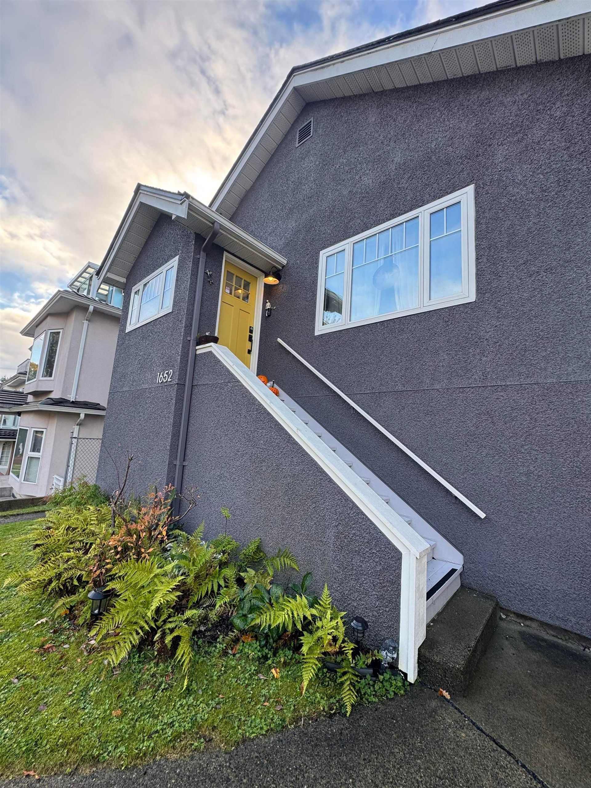 1652-e-33rd-avenue-knight-vancouver-east-03 at 1652 E 33rd Avenue, Knight, Vancouver East