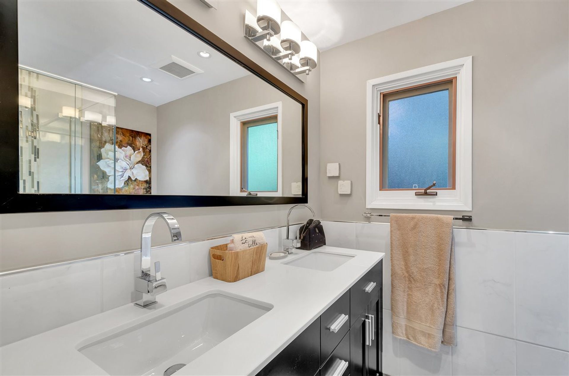 master-bath at 5716 Marine Drive, Eagle Harbour, West Vancouver