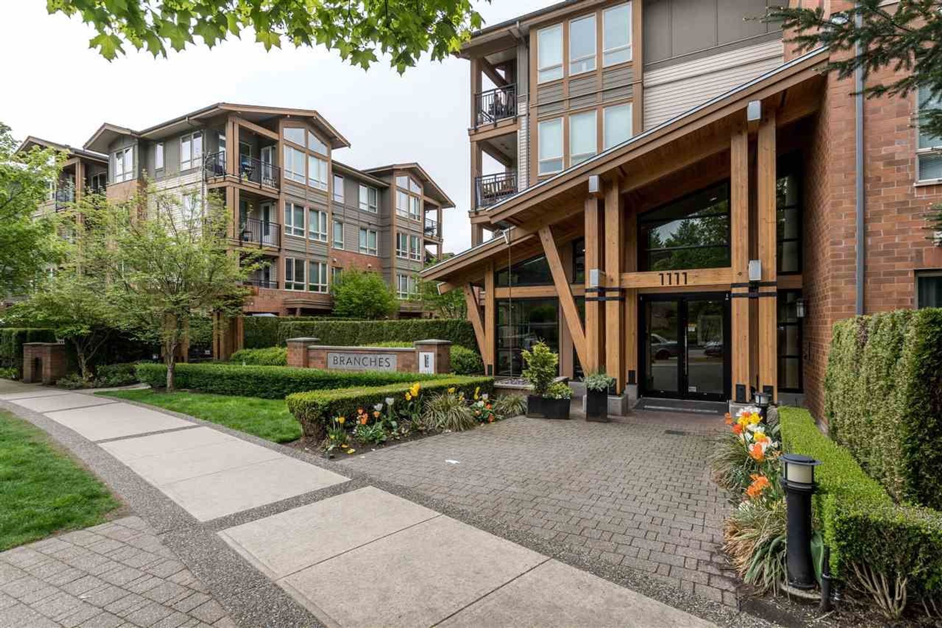 202 - 1111 E 27th Street, Lynn Valley, North Vancouver  by Julie Miller - Personal Real Estate Corporation 202 - 1111 E 27th Street, Lynn Valley, North Vancouver