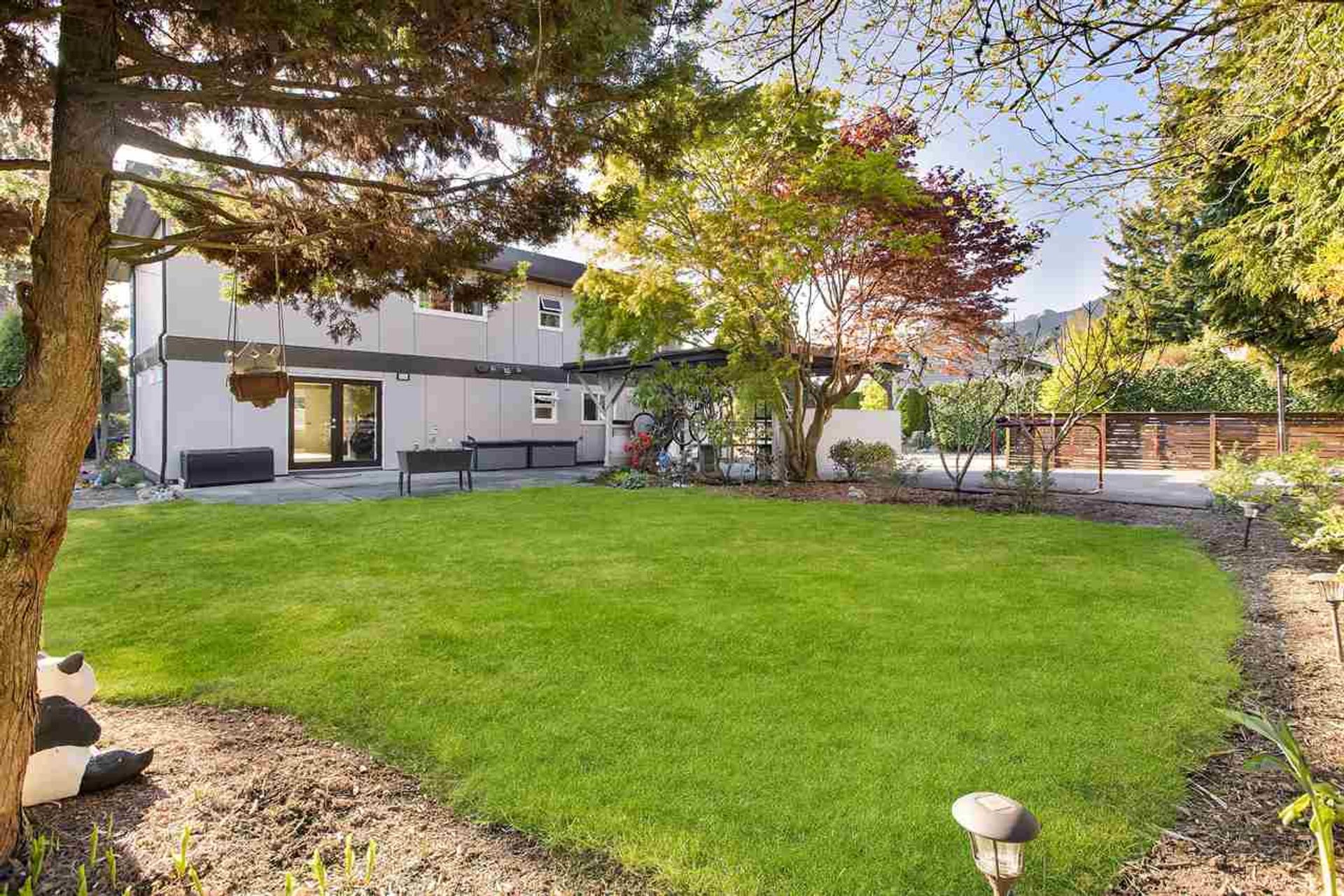 3350 Calder Avenue, Upper Lonsdale, North Vancouver  by Julie Miller - Personal Real Estate Corporation 3350 Calder Avenue, Upper Lonsdale, North Vancouver
