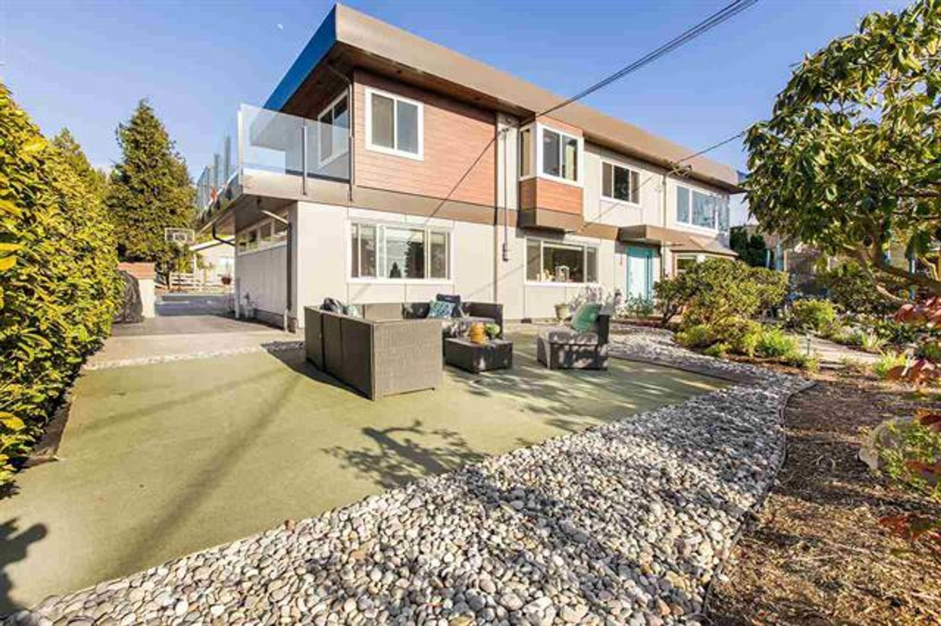 exterior at 3350 Calder Avenue, Upper Lonsdale, North Vancouver