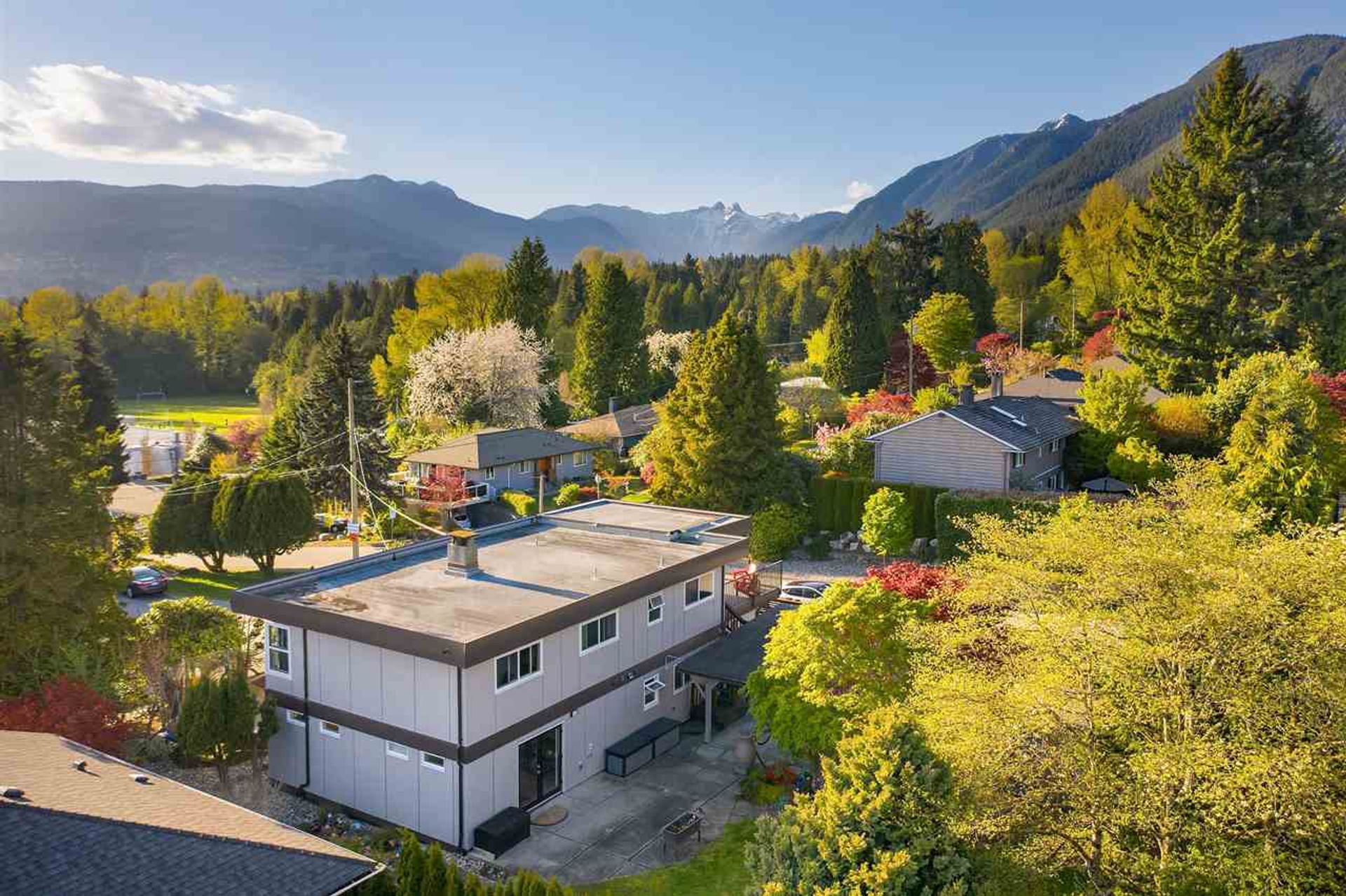 green-locale at 3350 Calder Avenue, Upper Lonsdale, North Vancouver