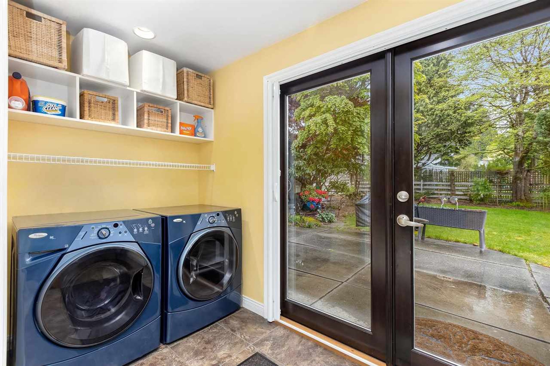 laundry at 3350 Calder Avenue, Upper Lonsdale, North Vancouver
