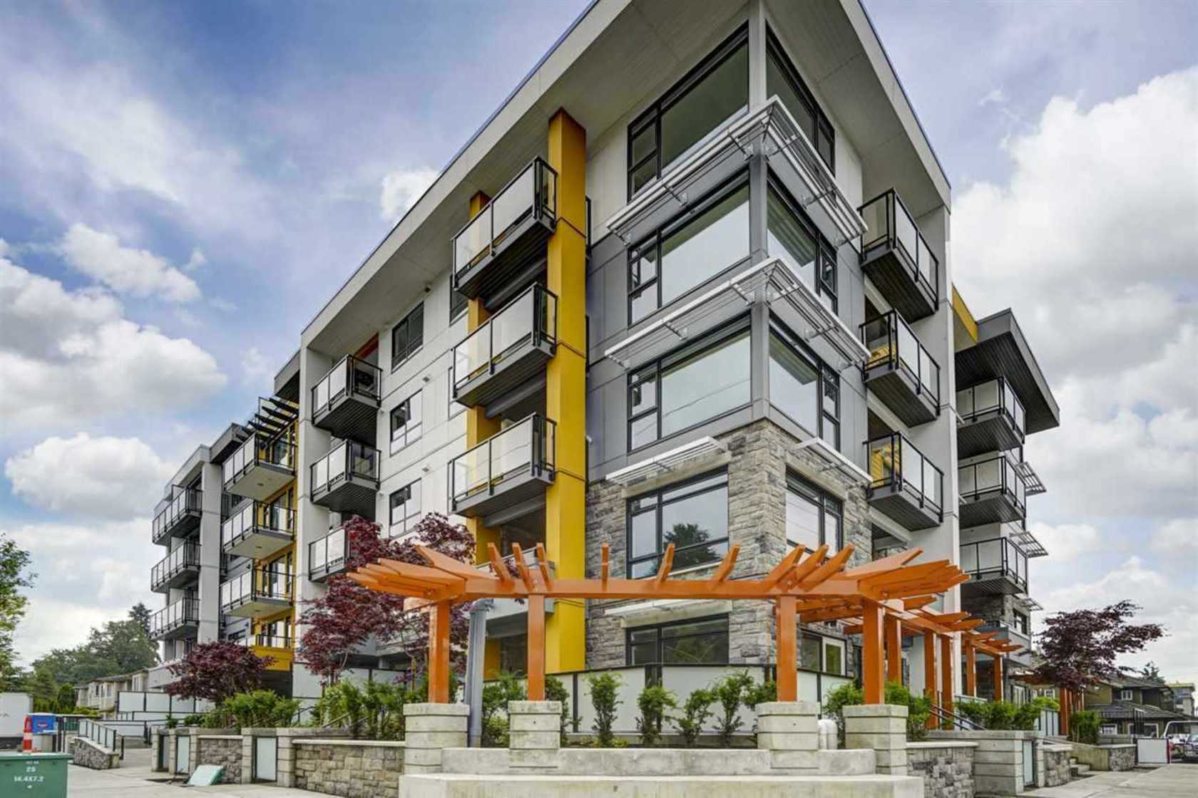 403 - 1519 Crown Street, Lynnmour, North Vancouver 