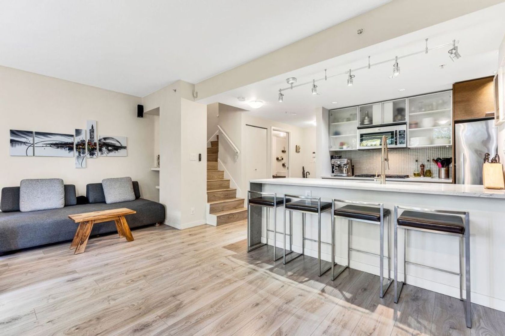 980-cooperage-way-yaletown-vancouver-west-07 at 107 - 980 Cooperage Way, Cooperage Park (Yaletown), Vancouver West