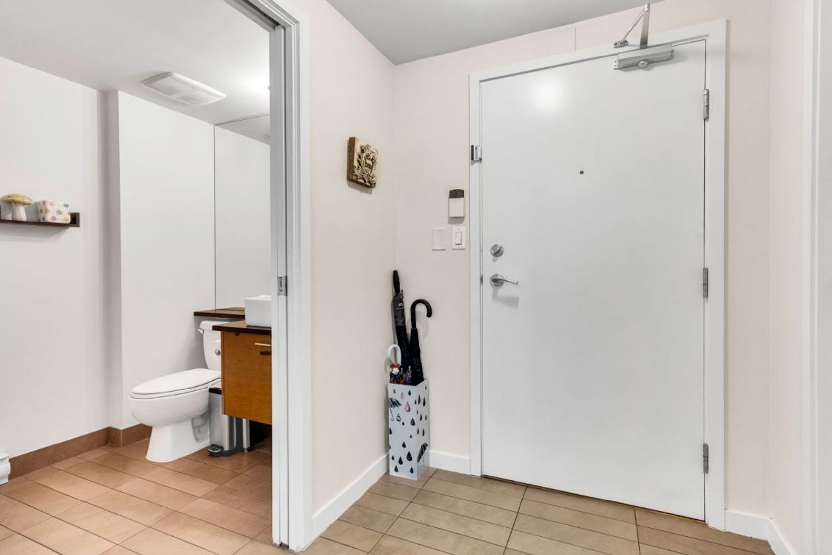 980-cooperage-way-yaletown-vancouver-west-13 at 107 - 980 Cooperage Way, Cooperage Park (Yaletown), Vancouver West