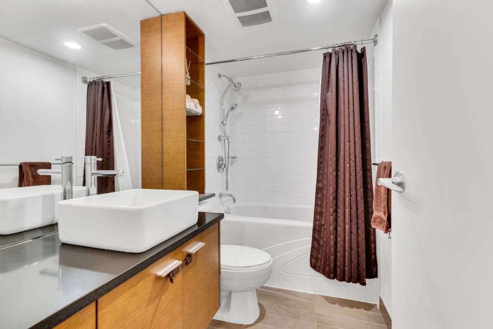 980-cooperage-way-yaletown-vancouver-west-29 at 107 - 980 Cooperage Way, Cooperage Park (Yaletown), Vancouver West