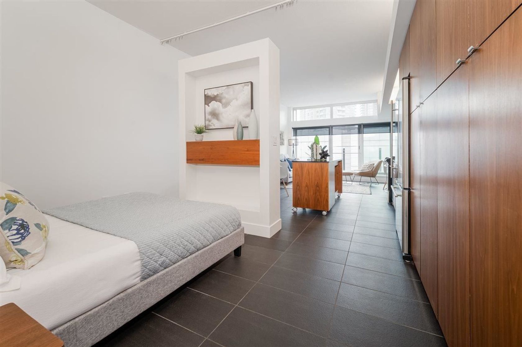 33-w-pender-street-downtown-vw-vancouver-west-08 at 607 - 33 W Pender Street, Downtown VW, Vancouver West