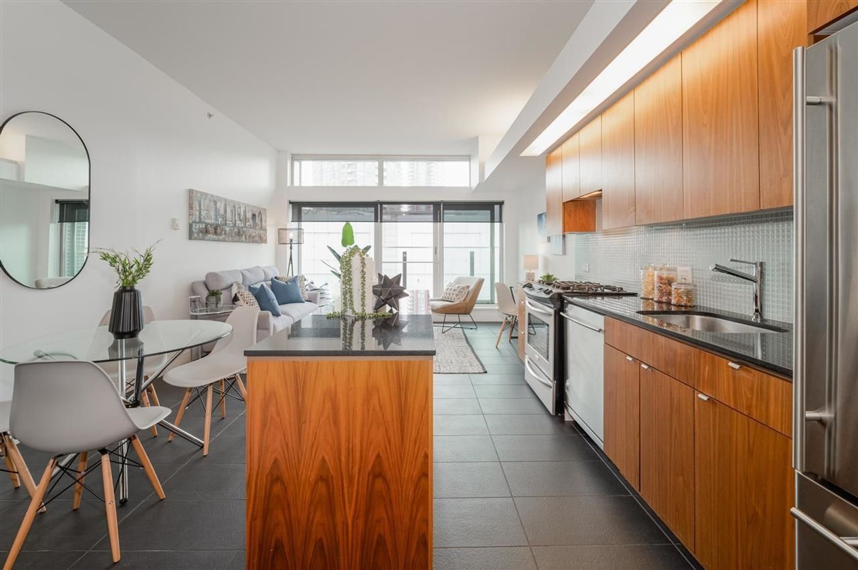 33-w-pender-street-downtown-vw-vancouver-west-10 at 607 - 33 W Pender Street, Downtown VW, Vancouver West