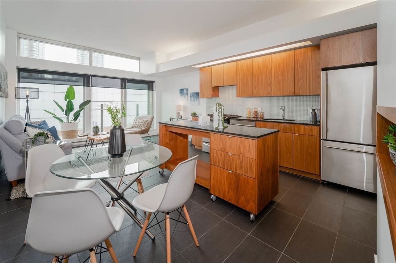 33-w-pender-street-downtown-vw-vancouver-west-11 at 607 - 33 W Pender Street, Downtown VW, Vancouver West