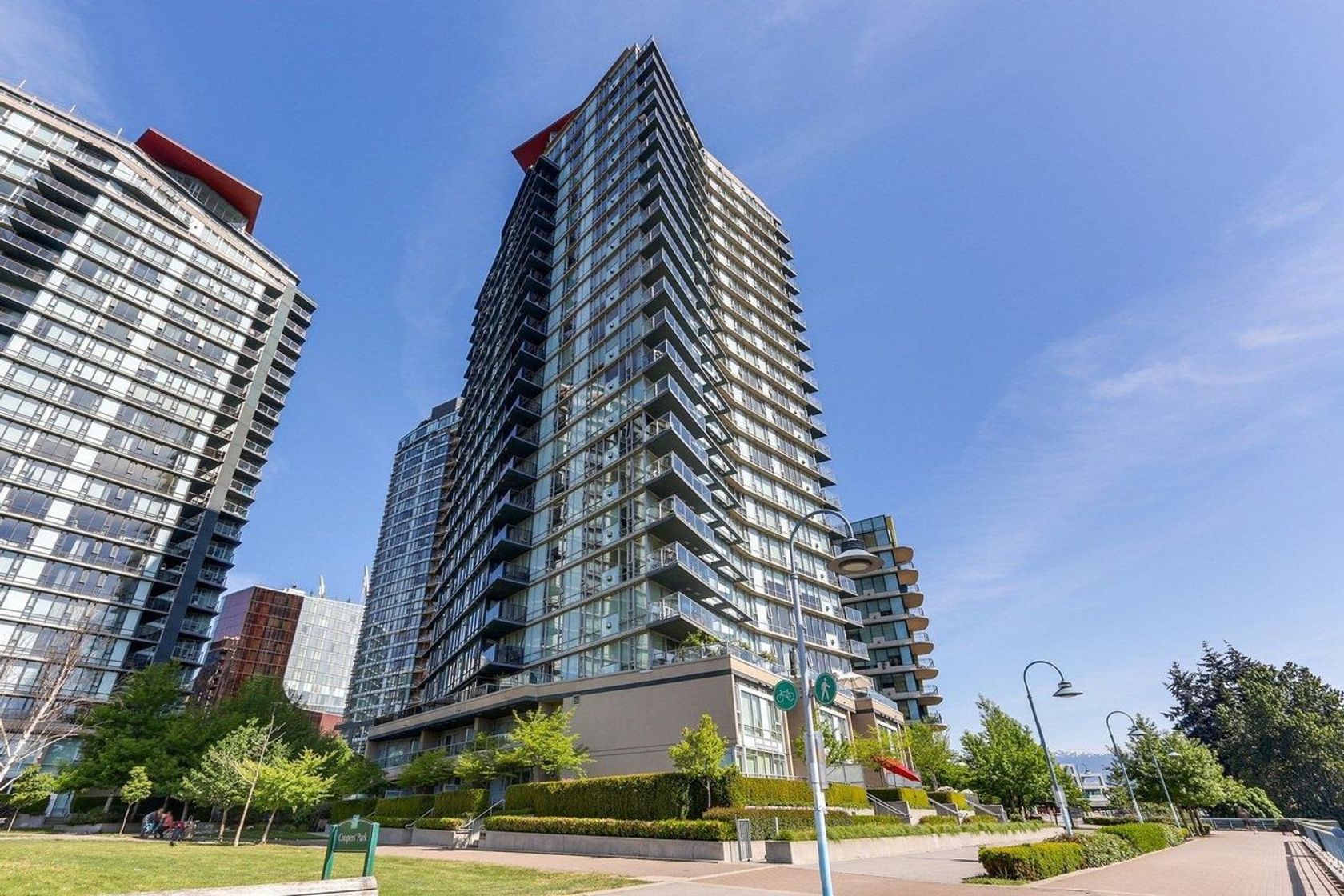 8-smithe-mews-yaletown-vancouver-west-01 at 2002 - 8 Smithe Mews, Yaletown, Vancouver West