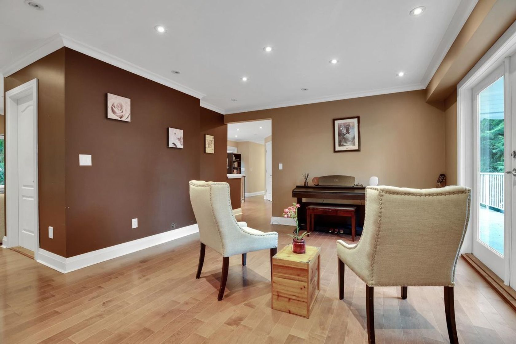 107-bonnymuir-drive-glenmore-west-vancouver-07 at 107 Bonnymuir Drive, Glenmore, West Vancouver