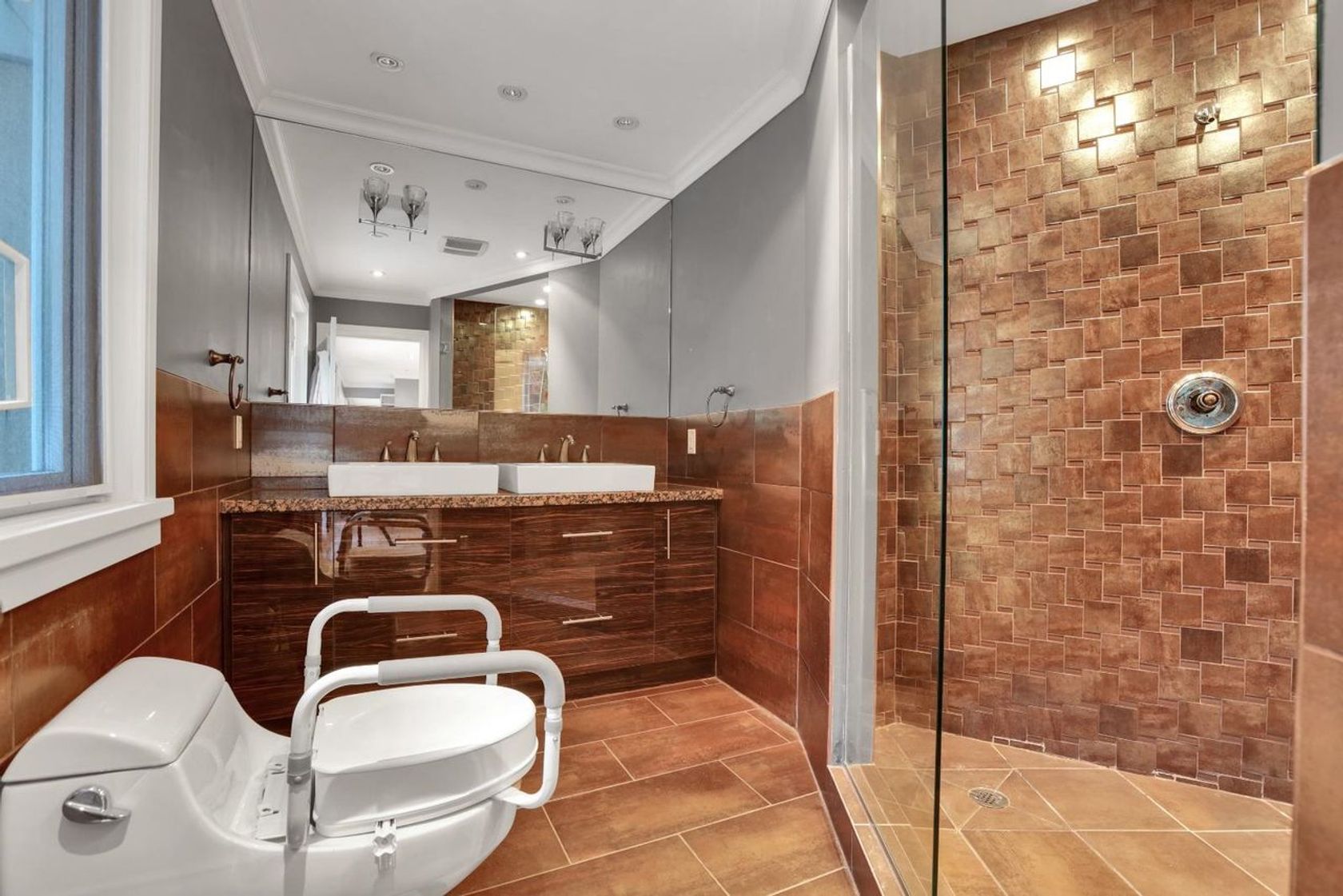 107-bonnymuir-drive-glenmore-west-vancouver-17 at 107 Bonnymuir Drive, Glenmore, West Vancouver