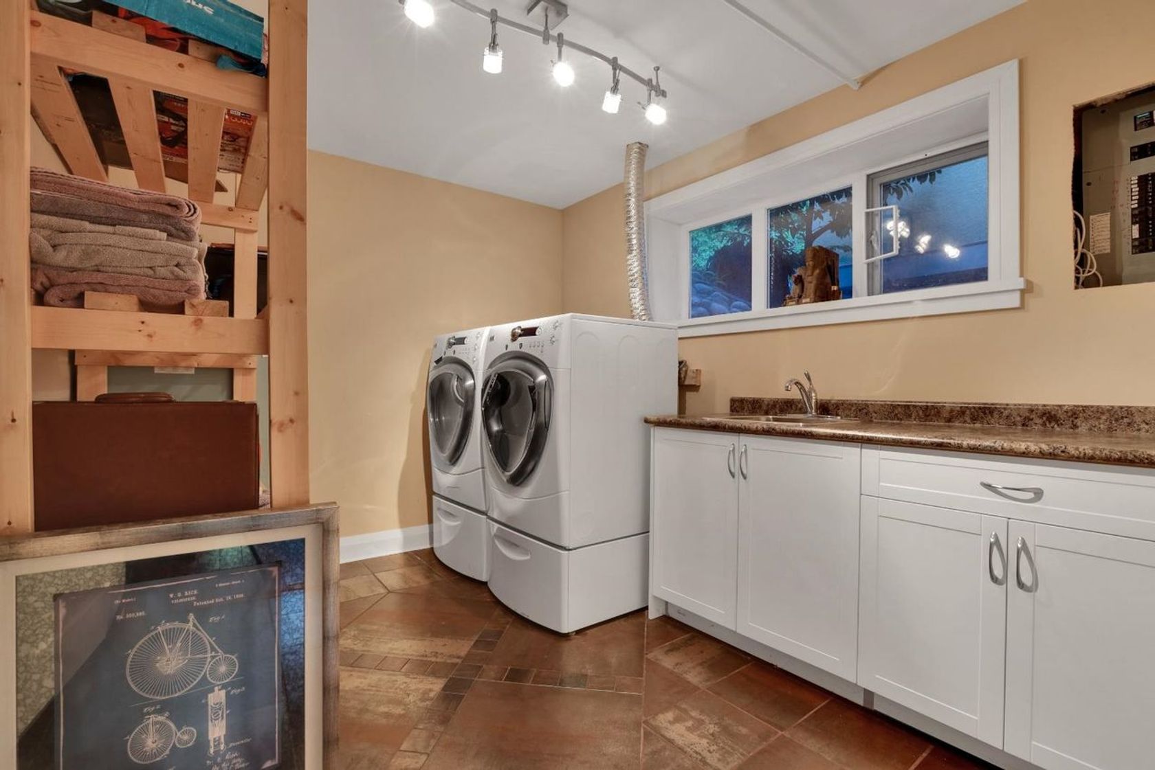 107-bonnymuir-drive-glenmore-west-vancouver-26 at 107 Bonnymuir Drive, Glenmore, West Vancouver