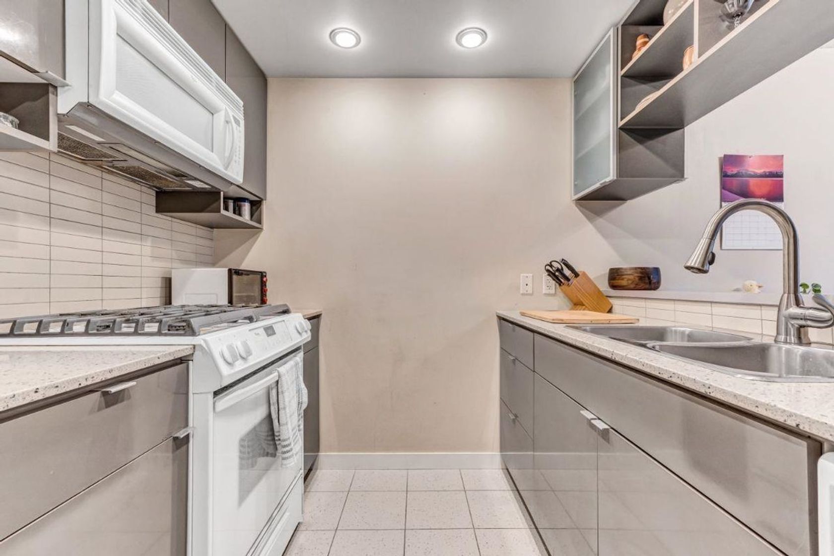 928-beatty-street-yaletown-vancouver-west-04 at 1907 - 928 Beatty Street, Yaletown, Vancouver West