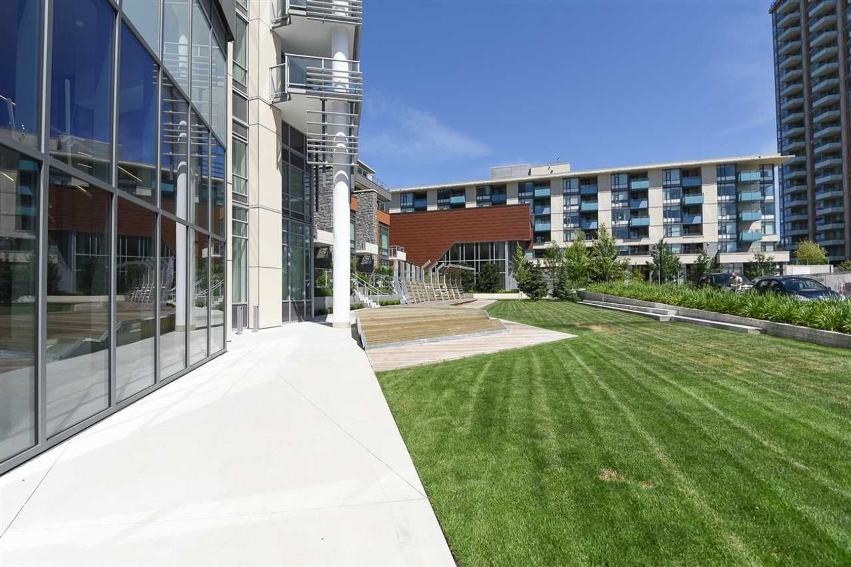 680-seylynn-crescent-lynnmour-north-vancouver-40 at 321 - 680 Seylynn Crescent, Lynnmour, North Vancouver