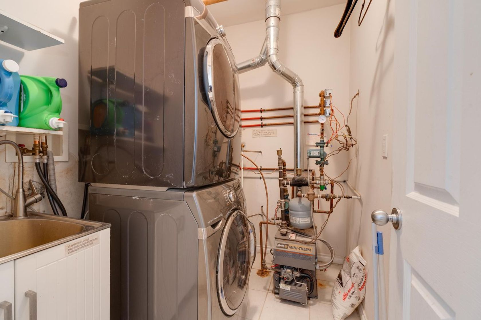 5989-rumble-street-metrotown-burnaby-south-10 at 5989 Rumble Street, Metrotown, Burnaby South