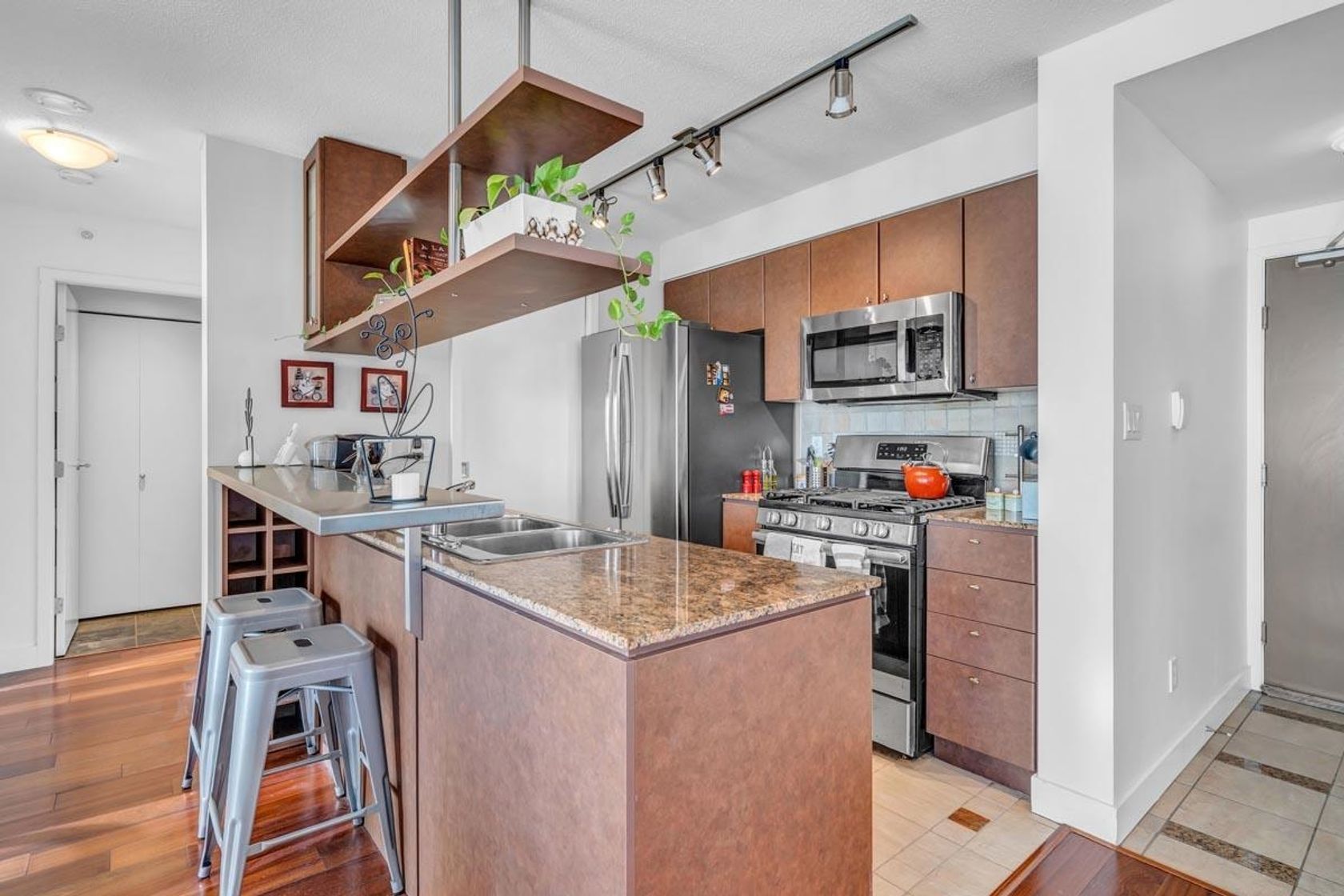 1495-richards-street-yaletown-vancouver-west-01 at 2001 - 1495 Richards Street, Yaletown, Vancouver West