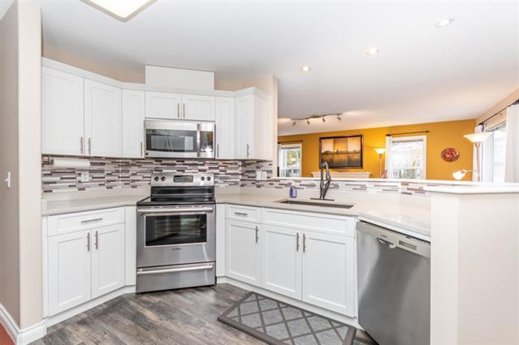 262768926-10 at 354 -  WALNUT A Harrison Lake, Harrison Hot Springs