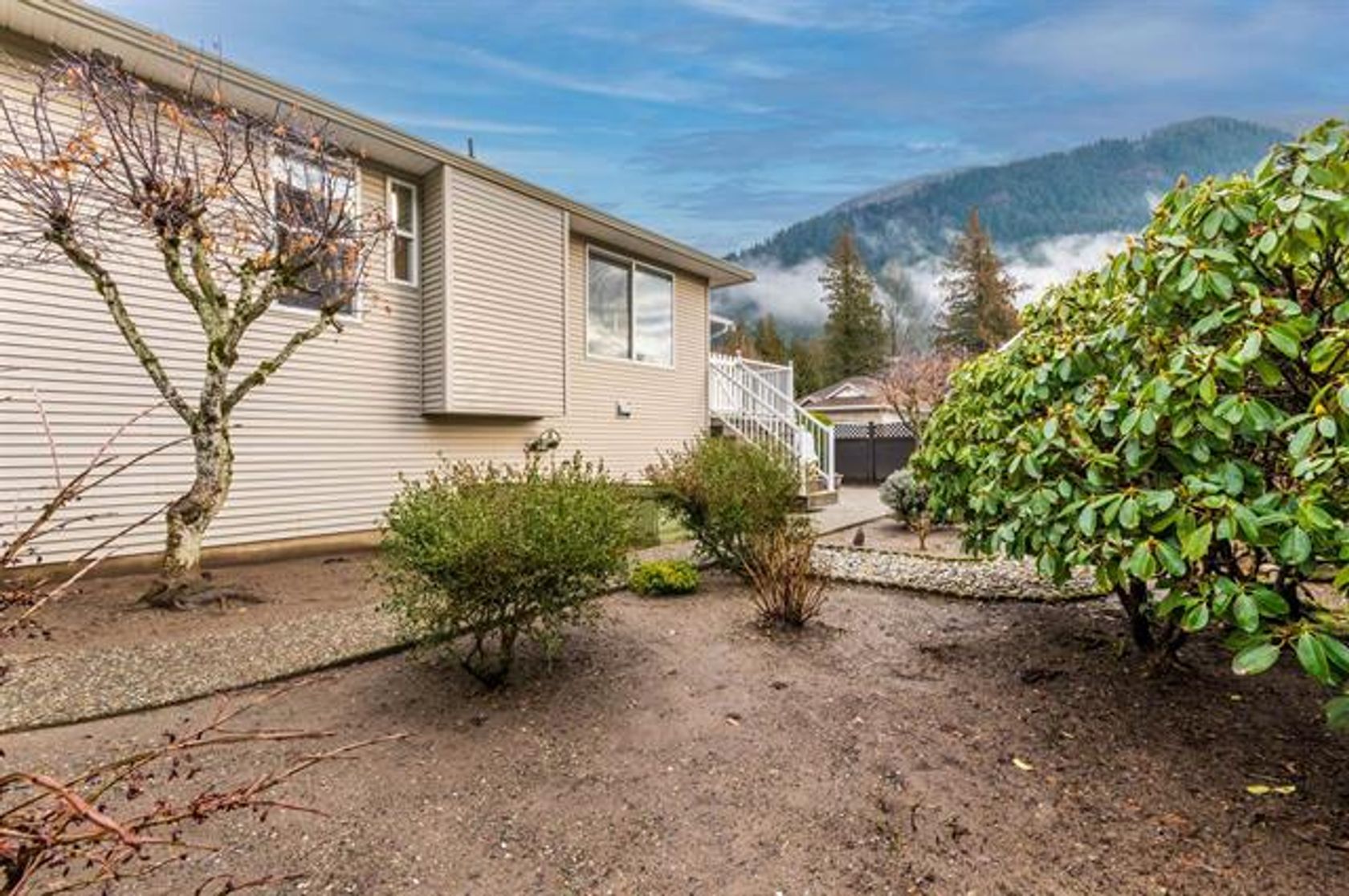 262768926-28 at 354 -  WALNUT A Harrison Lake, Harrison Hot Springs